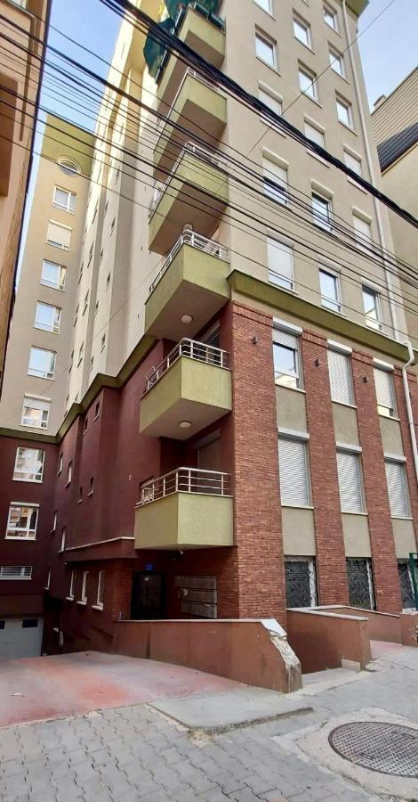 Bright & Lovely Apartment In The City Center Pristina Exterior foto